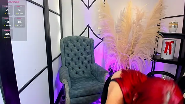 NahomiRichards  online show from 25, 2, 2026