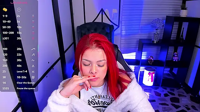 NahomiRichards  online show from 28, 11, 2025