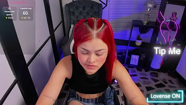 NahomiRichards  online show from 28, 9, 2025