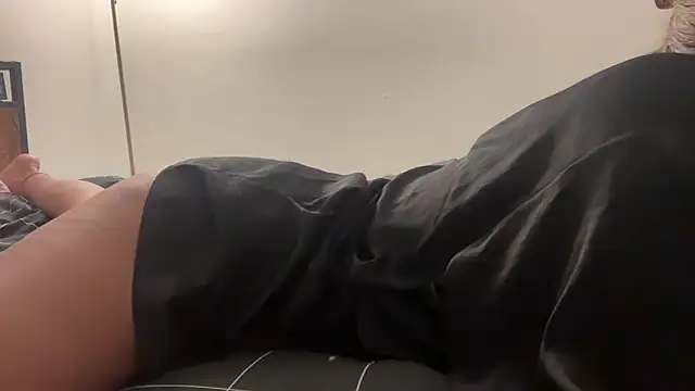 prettyykitty22 online show from 28, 10, 2025