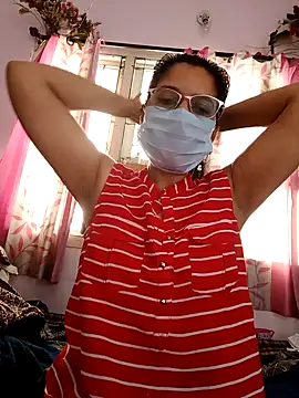 Snapshot of thanusi_2 chatting on 3, 3, 2026 thanusi 2 online show from 3, 3, 2026