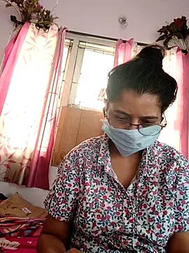 Snapshot of thanusi_2 chatting on 24, 3, 2026 thanusi 2 online show from 24, 3, 2026