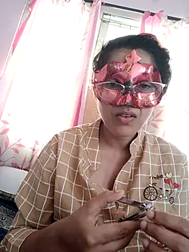 Snapshot of thanusi_2 chatting on 6, 4, 2026 thanusi 2 online show from 6, 4, 2026