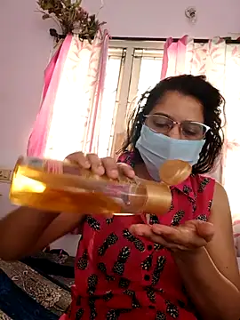 Snapshot of thanusi_2 chatting on 9, 3, 2026 thanusi 2 online show from 9, 3, 2026