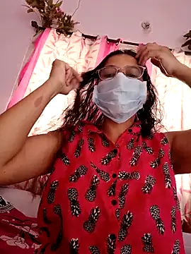 Snapshot of thanusi_2 chatting on 31, 3, 2026 thanusi 2 online show from 31, 3, 2026