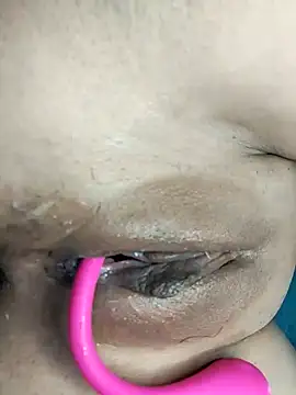 Snapshot of linhlinh_xx87 chatting on 10, 11, 2025 linhlinh xx87 online show from 10, 11, 2025