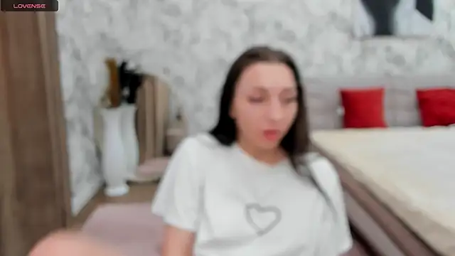 sheillawood online show from 26, 9, 2025