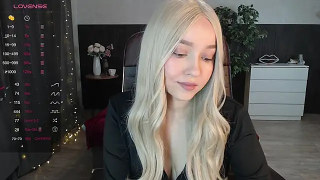 Snapshot of Sexy_Alexia69 chatting on 25, 9, 2025 Sexy Alexia69 online show from 25, 9, 2025