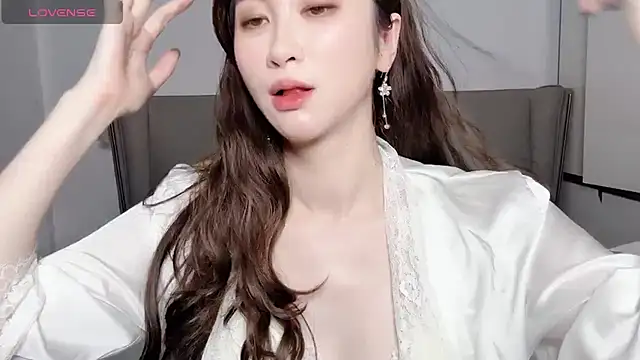 wuyueaini online show from 29, 9, 2025