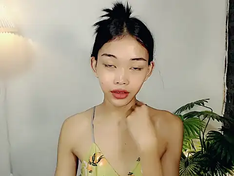 holyakiesha online show from 13, 10, 2025