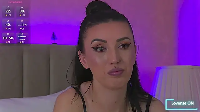 EnyaHazell online show from 13, 12, 2025