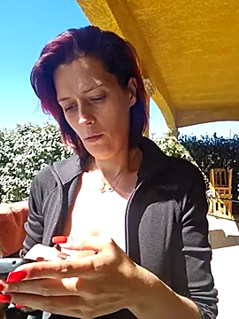 Mila Luciphya online show from 5, 4, 2026