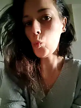 Mila Luciphya online show from 18, 12, 2025