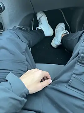 Manu97k online show from 3, 11, 2025