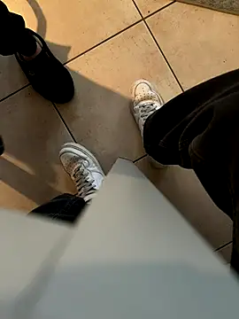 Manu97k online show from 20, 10, 2025