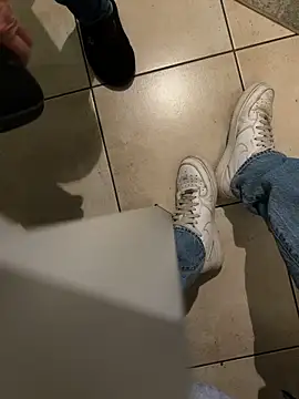 Manu97k online show from 24, 10, 2025