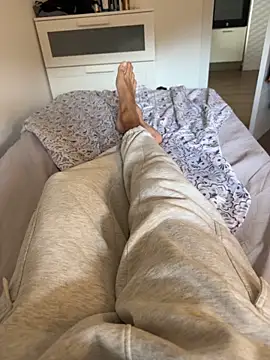 Manu97k online show from 1, 12, 2025