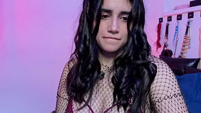 elowen halley1 online show from 15, 2, 2026