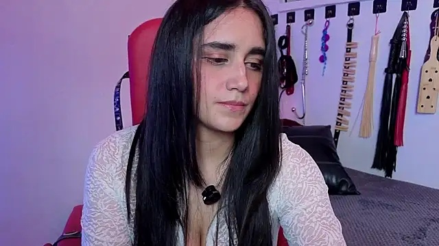 elowen halley1 online show from 10, 4, 2026