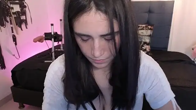 elowen halley1 online show from 16, 9, 2025