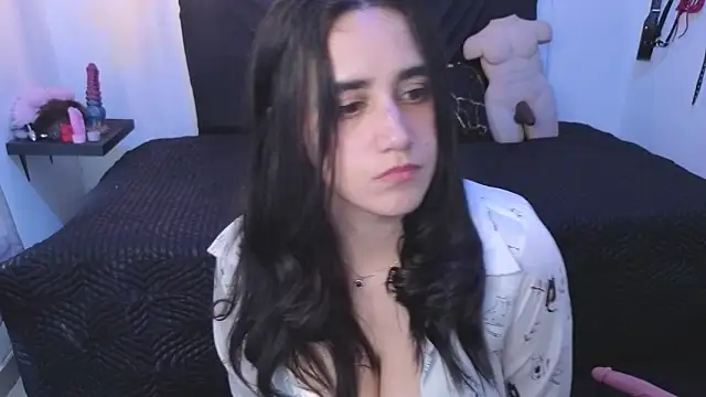 elowen halley1 online show from 17, 11, 2025