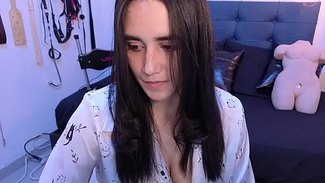 elowen halley1 online show from 15, 10, 2025