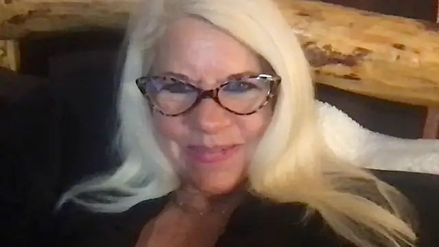 SubMissOlivia online show from 31, 10, 2025