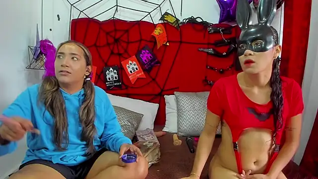 IsabelaANDalahia online show from 22, 10, 2025