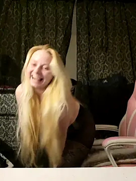 EmilyAngelUK online show from 5, 11, 2025