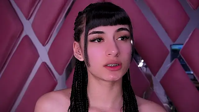 Alynn Bri  online show from 5, 4, 2026