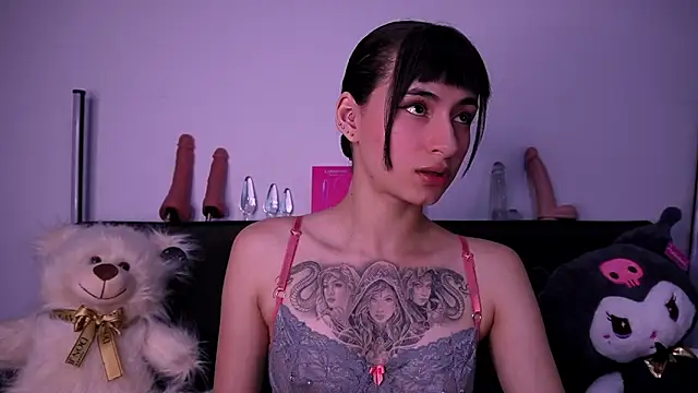 Alynn Bri  online show from 13, 3, 2026