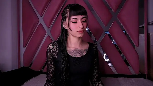 Alynn Bri  online show from 2, 4, 2026