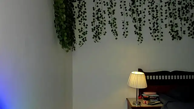 Ariana Spring online show from 31, 10, 2025