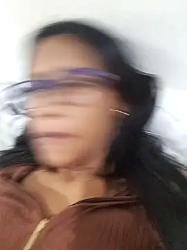 sarah garcia  online show from 13, 12, 2025