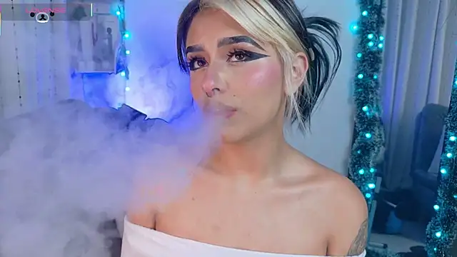 blue kitten online show from 18, 12, 2025