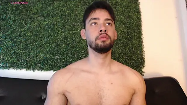 Snapshot of sam_ford_2 chatting on 9, 2, 2026 sam ford 2 online show from 9, 2, 2026