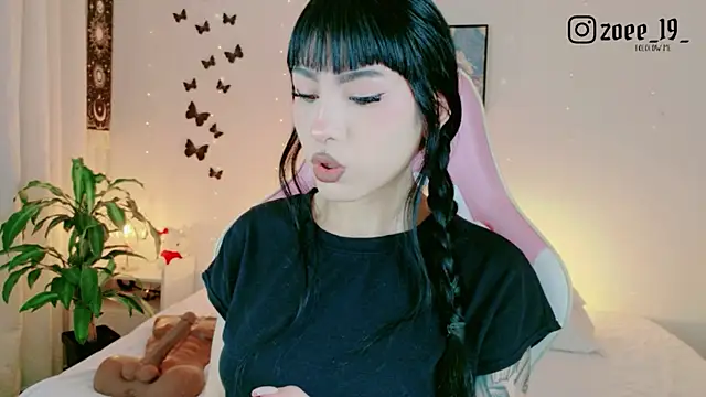 cuteezoe online show from 18, 5, 2026