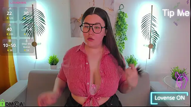 Tara Torres online show from 7, 11, 2025