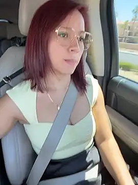 Snapshot of Mrs_MrLove chatting on 2, 6, 2026 Mrs MrLove online show from 2, 6, 2026