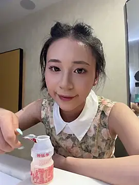 Snapshot of shishi0688 chatting on 12, 6, 2026 shishi0688 online show from 12, 6, 2026