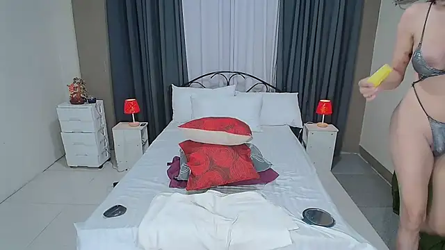 petitetsbigloads online show from 7, 1, 2026