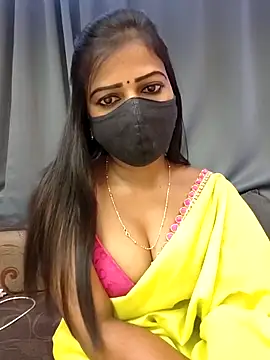 Misss-julli online show from 8, 11, 2025