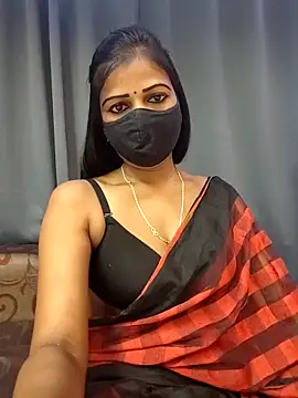 Misss-julli online show from 5, 10, 2025