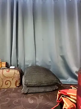 Misss-julli online show from 27, 11, 2025