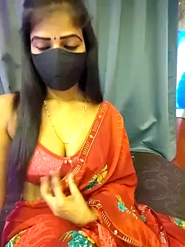 Snapshot of Misss-julli chatting on 11, 4, 2026 Misss-julli online show from 11, 4, 2026