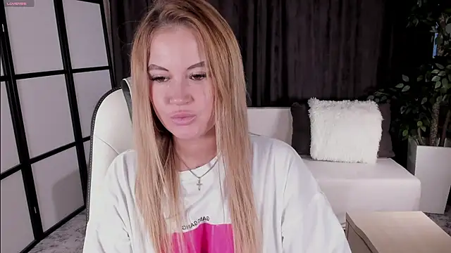 LikaFoxie online show from 24, 9, 2025