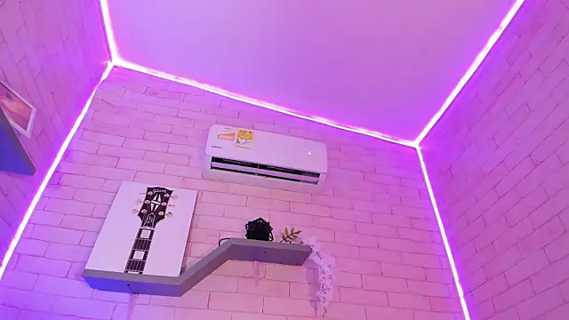 EllyMiller online show from 16, 2, 2026