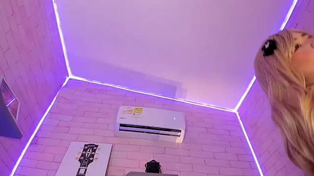 EllyMiller online show from 11, 2, 2026