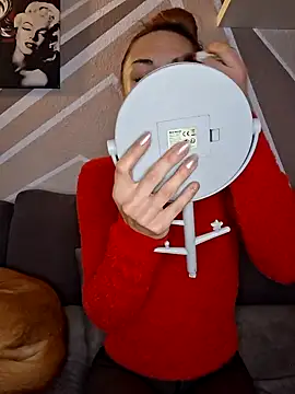 SlimBellaa online show from 19, 12, 2025