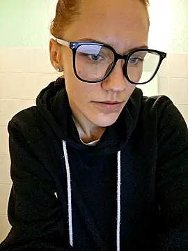 SlimBellaa online show from 25, 10, 2025